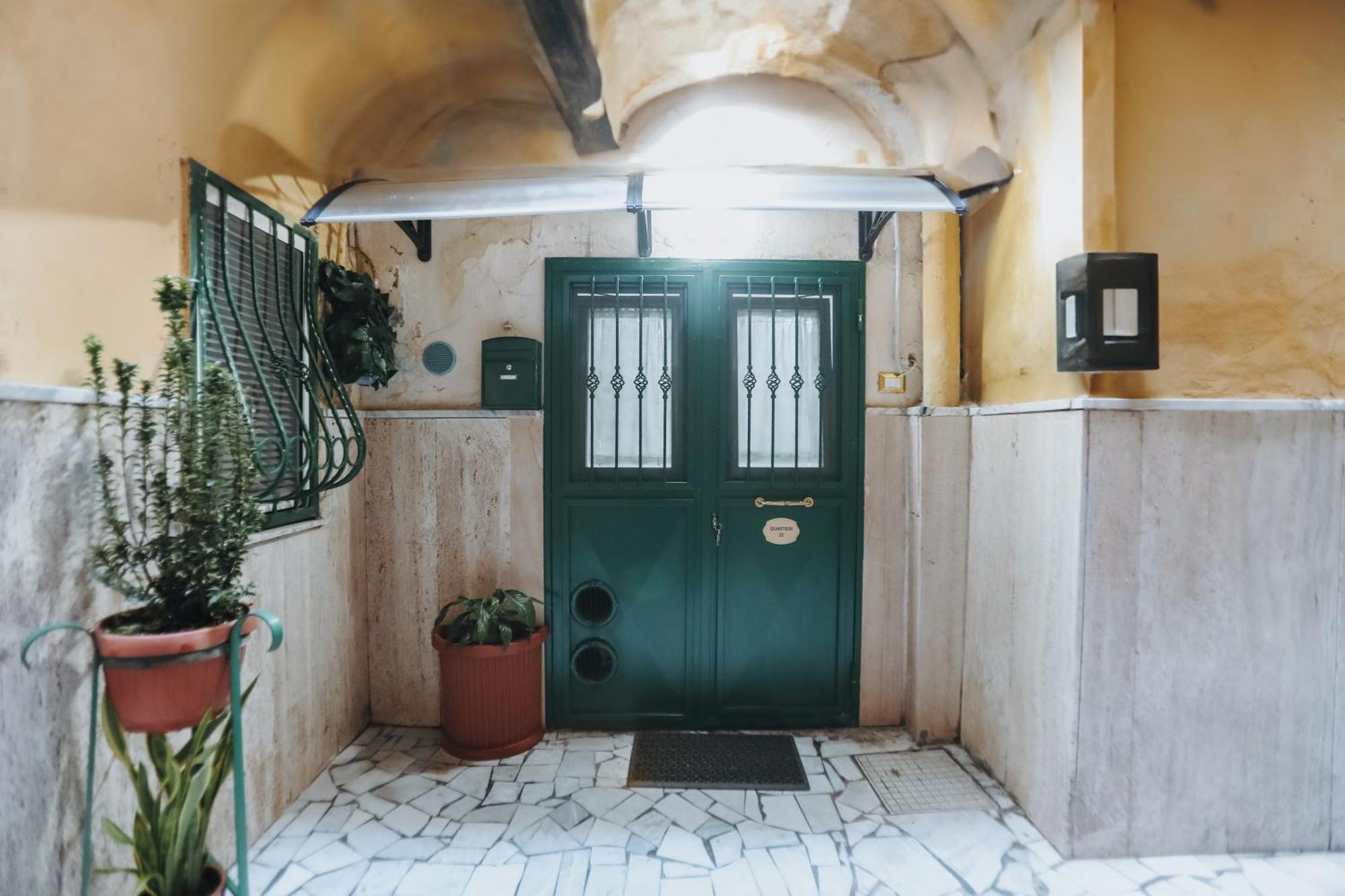 Bnb Quartieri 33 ナポリ エクステリア 写真